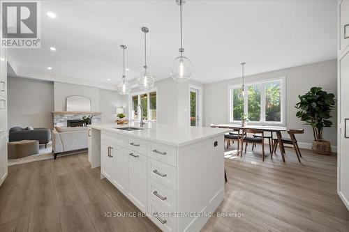 312 Mcewen'S Mil Drive, Carleton Place, ON - Indoor Photo Showing Kitchen With Upgraded Kitchen