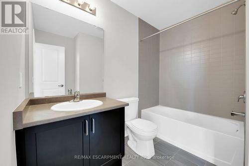 5 - 19 Picardy Drive, Hamilton, ON - Indoor Photo Showing Bathroom