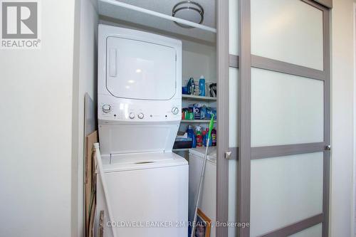 1209 - 711 Rossland Road E, Whitby (Pringle Creek), ON - Indoor Photo Showing Laundry Room