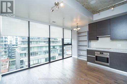 818 - 629 King Street W, Toronto, ON - Indoor