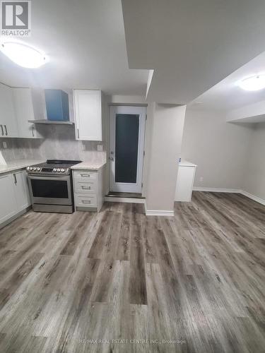 Bsmt - 5575 Whitehorn Avenue, Mississauga, ON - Indoor Photo Showing Kitchen