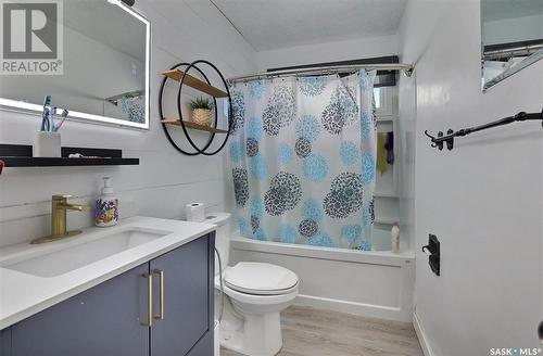 275 Trudelle Crescent, Regina, SK - Indoor Photo Showing Bathroom