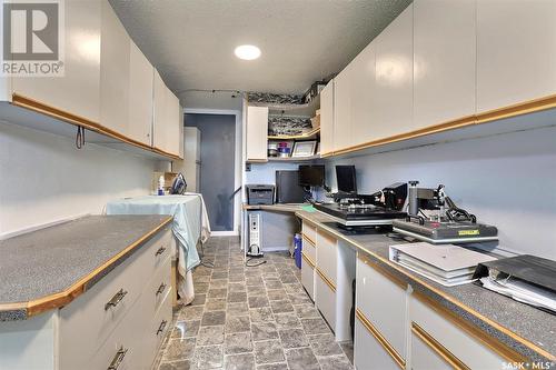 275 Trudelle Crescent, Regina, SK - Indoor Photo Showing Kitchen