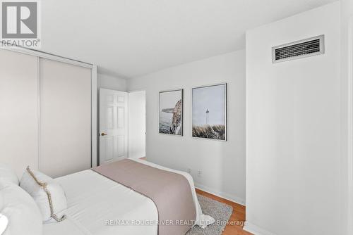 702 - 8 Lee Centre Drive, Toronto, ON - Indoor Photo Showing Bedroom