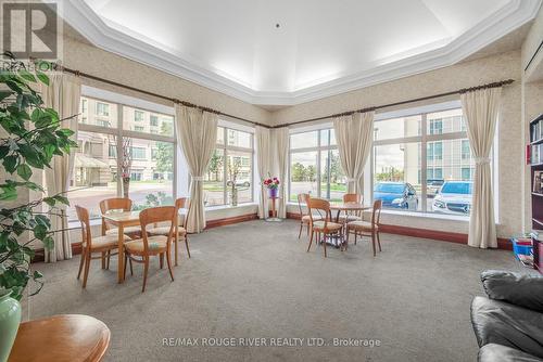 702 - 8 Lee Centre Drive, Toronto, ON - Indoor Photo Showing Dining Room