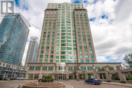 702 - 8 Lee Centre Drive, Toronto, ON - Outdoor With Facade