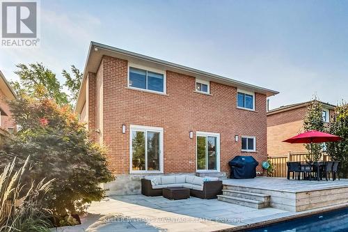 325 Buckingham Road, Newmarket, ON - Outdoor With Exterior