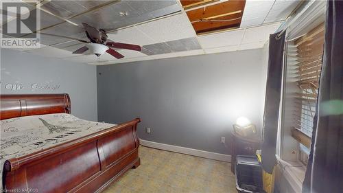 384701 Concession 4 Road, West Grey, ON - Indoor Photo Showing Bedroom