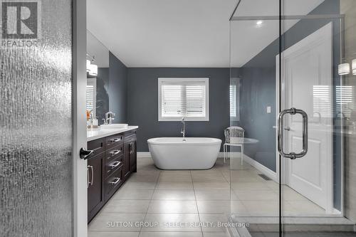 157 Jenna Drive, Strathroy-Caradoc (Ne), ON - Indoor Photo Showing Bathroom