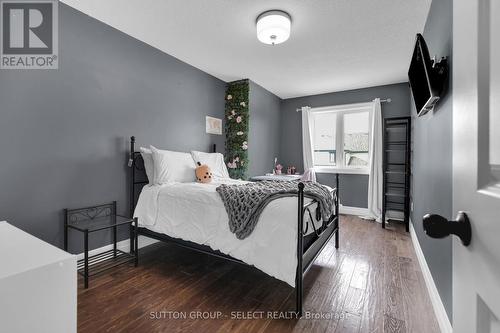 157 Jenna Drive, Strathroy-Caradoc (Ne), ON - Indoor Photo Showing Bedroom