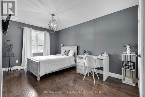 157 Jenna Drive, Strathroy-Caradoc (Ne), ON - Indoor Photo Showing Bedroom