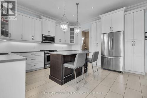 157 Jenna Drive, Strathroy-Caradoc (Ne), ON - Indoor Photo Showing Kitchen With Stainless Steel Kitchen With Upgraded Kitchen