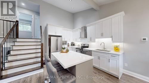 75 Fox Run, Barrie, ON - Indoor Photo Showing Kitchen With Stainless Steel Kitchen With Upgraded Kitchen