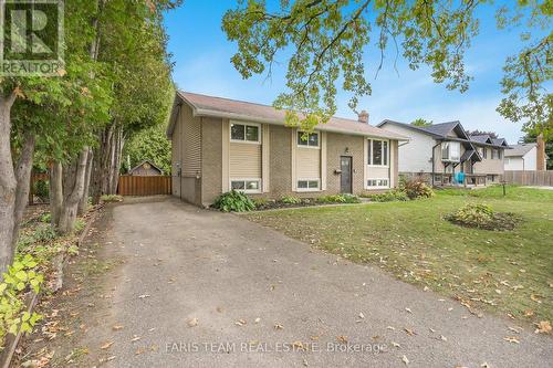 42 Fittons Road W, Orillia, ON - Outdoor