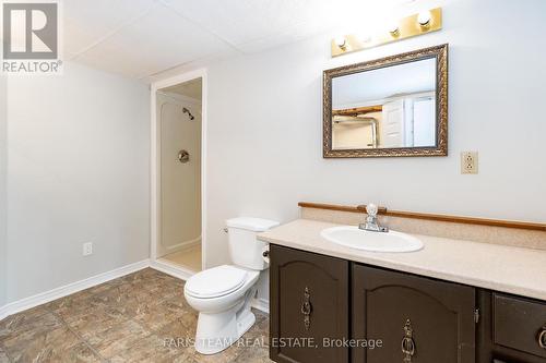 42 Fittons Road W, Orillia, ON - Indoor Photo Showing Bathroom