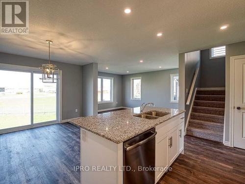 9 - 28 Minler Street, Ingersoll, ON - Indoor Photo Showing Kitchen With Double Sink