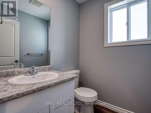 9 - 28 Minler Street, Ingersoll, ON - Indoor Photo Showing Bathroom