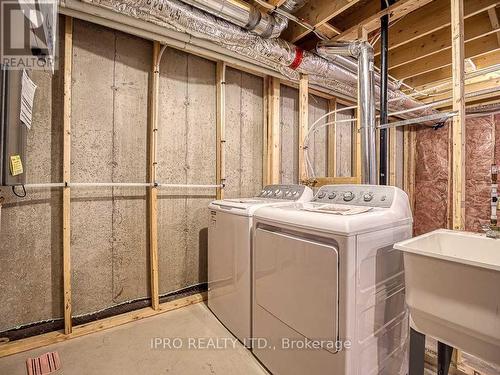 9 - 28 Minler Street, Ingersoll, ON - Indoor Photo Showing Laundry Room