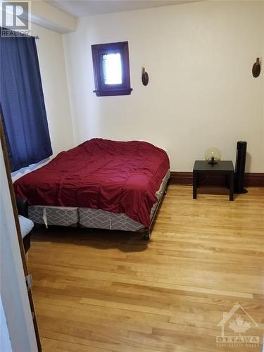 260,262,264 Bronson Avenue, Ottawa, ON - Indoor Photo Showing Bedroom