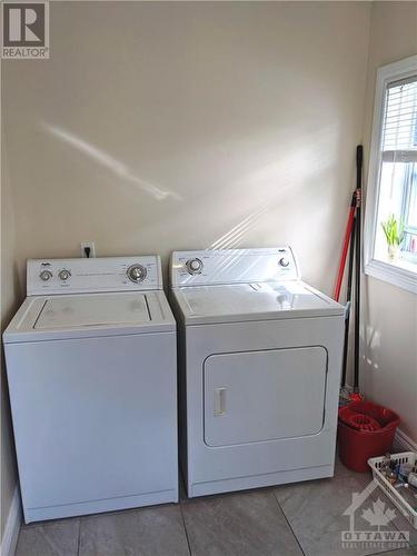 260,262,264 Bronson Avenue, Ottawa, ON - Indoor Photo Showing Laundry Room