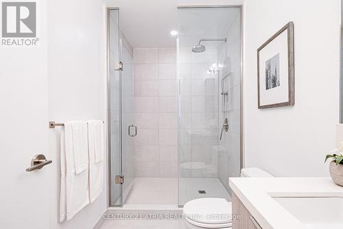 1806 - 2020 Bathurst Street, Toronto, ON - Indoor Photo Showing Bathroom