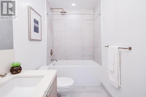 1806 - 2020 Bathurst Street, Toronto, ON - Indoor Photo Showing Bathroom