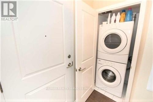 1305 - 75 East Liberty Street, Toronto, ON - Indoor Photo Showing Laundry Room