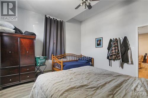 2083 Dundas Street S, Cardinal, ON - Indoor Photo Showing Bedroom