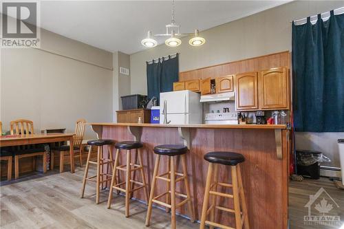 2083 Dundas Street S, Cardinal, ON - Indoor Photo Showing Kitchen