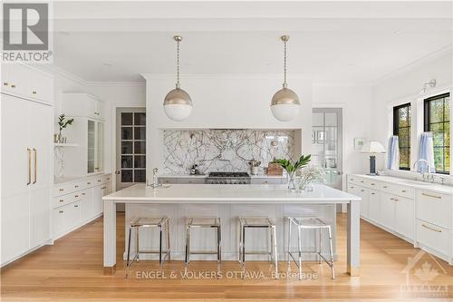 5808 Red Castle Ridge, Ottawa, ON - Indoor Photo Showing Kitchen With Upgraded Kitchen