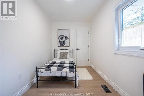 416 Indian Creek Road West, Chatham, ON - Indoor Photo Showing Bedroom