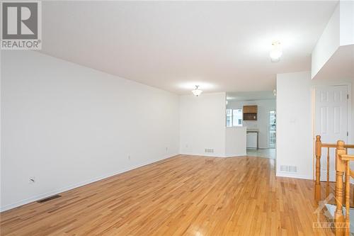 242 Gershwin Private, Ottawa, ON - Indoor Photo Showing Other Room