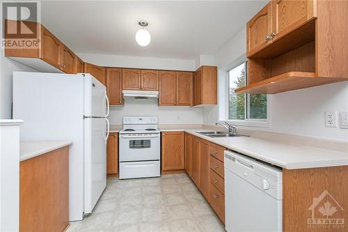 242 Gershwin Private, Ottawa, ON - Indoor Photo Showing Kitchen With Double Sink