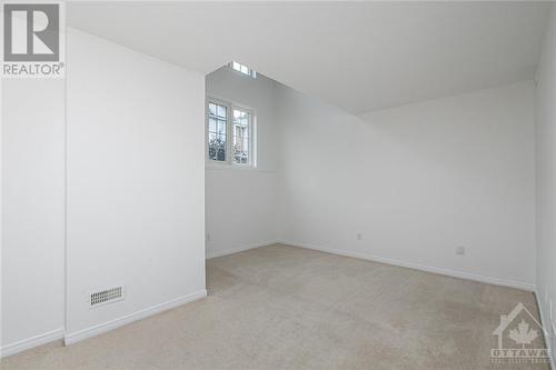 242 Gershwin Private, Ottawa, ON - Indoor Photo Showing Other Room