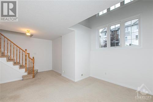 242 Gershwin Private, Ottawa, ON - Indoor Photo Showing Other Room