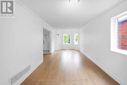 9 Hodgson Drive, Barrie, ON - Indoor Photo Showing Other Room