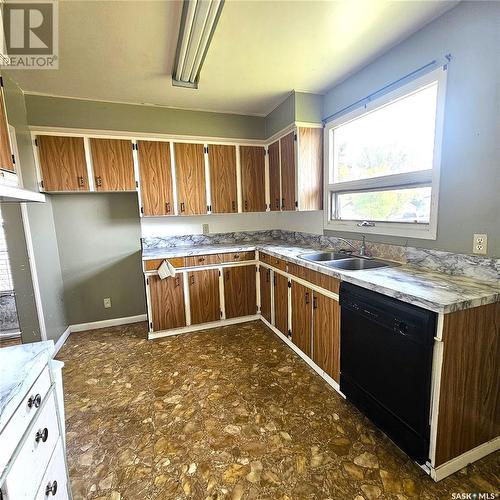 600 Railroad Avenue, Canwood, SK - Indoor Photo Showing Kitchen With Double Sink