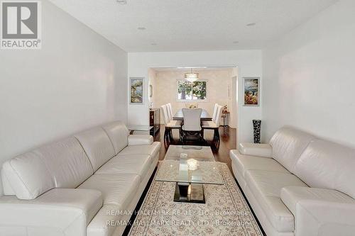 3770 Densbury Drive, Mississauga, ON - Indoor Photo Showing Living Room