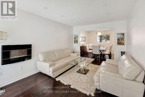 3770 Densbury Drive, Mississauga, ON - Indoor Photo Showing Living Room