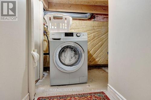 3770 Densbury Drive, Mississauga, ON - Indoor Photo Showing Laundry Room