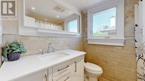 64 Alhart Drive, Toronto, ON - Indoor Photo Showing Bathroom