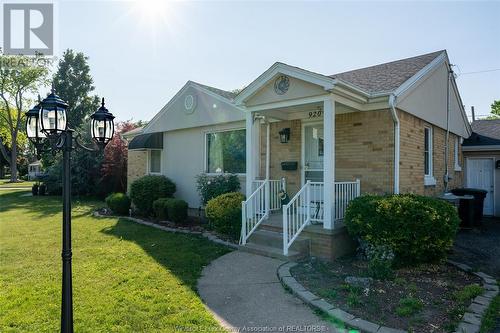 920 Roselawn Drive, Windsor, ON - Outdoor With Facade