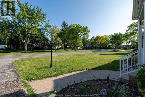 920 Roselawn Drive, Windsor, ON - Outdoor