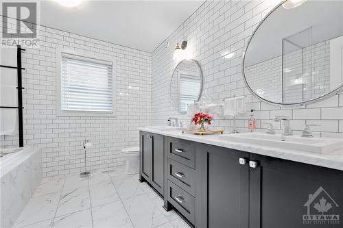 519 Newburgh Place, Ottawa, ON - Indoor Photo Showing Bathroom