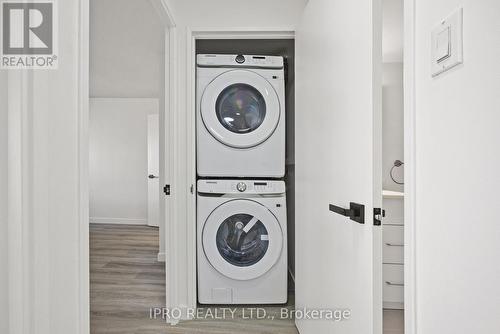 1815 - 4185 Shipp Drive, Mississauga, ON - Indoor Photo Showing Laundry Room