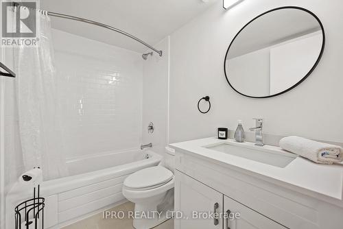 1815 - 4185 Shipp Drive, Mississauga, ON - Indoor Photo Showing Bathroom