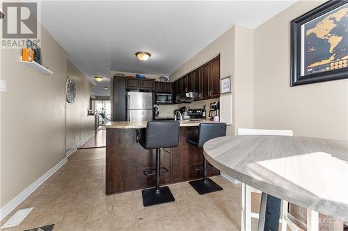 573A Chapman Mills Drive, Ottawa, ON - Indoor Photo Showing Kitchen