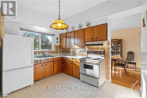 1348 Vancouver Avenue, Ottawa, ON - Indoor Photo Showing Kitchen With Double Sink