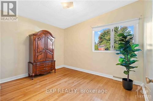 1348 Vancouver Avenue, Ottawa, ON - Indoor Photo Showing Other Room