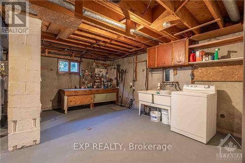 1348 Vancouver Avenue, Ottawa, ON - Indoor Photo Showing Laundry Room